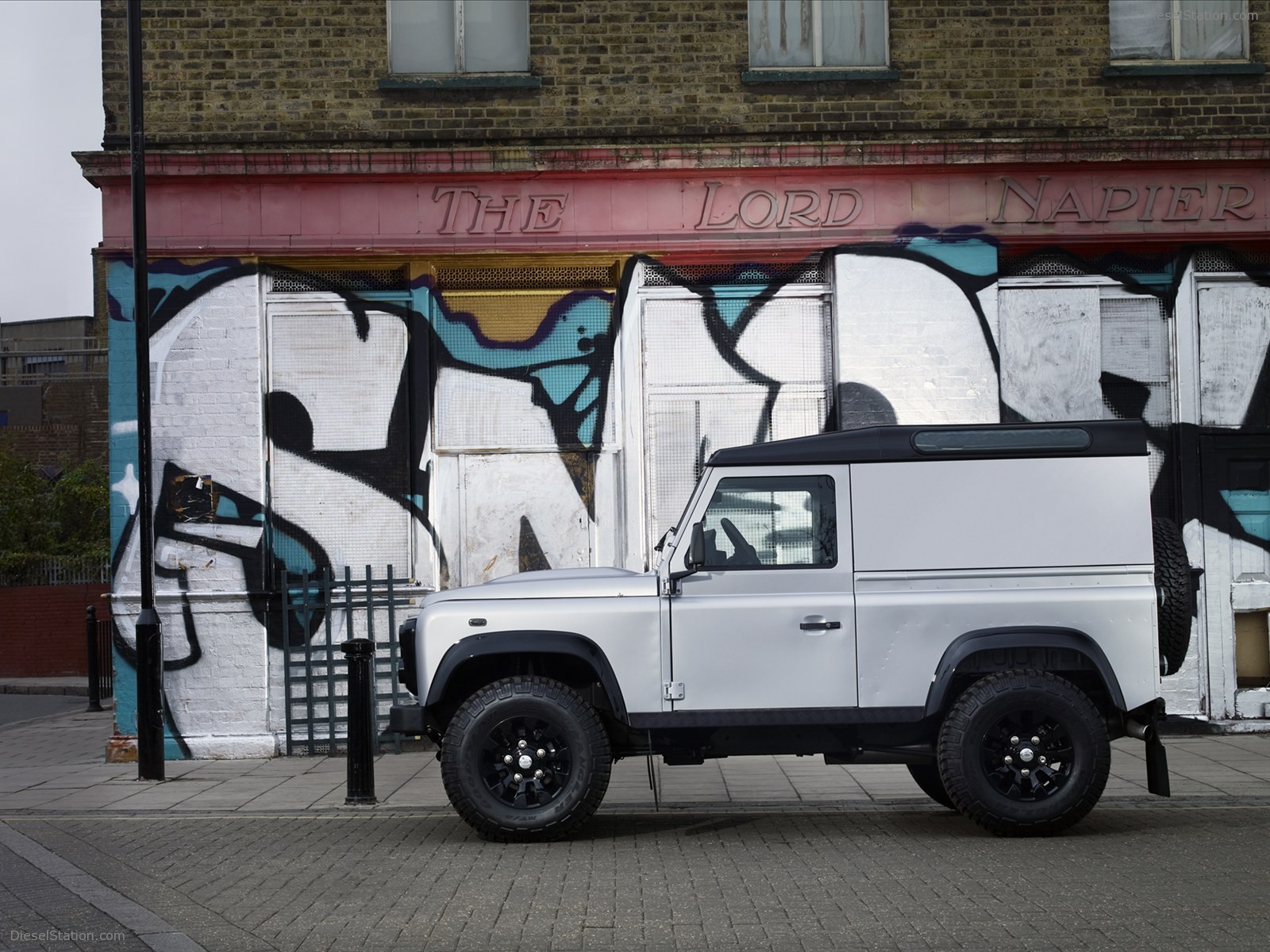 Land Rover Defender X-Tech 2011